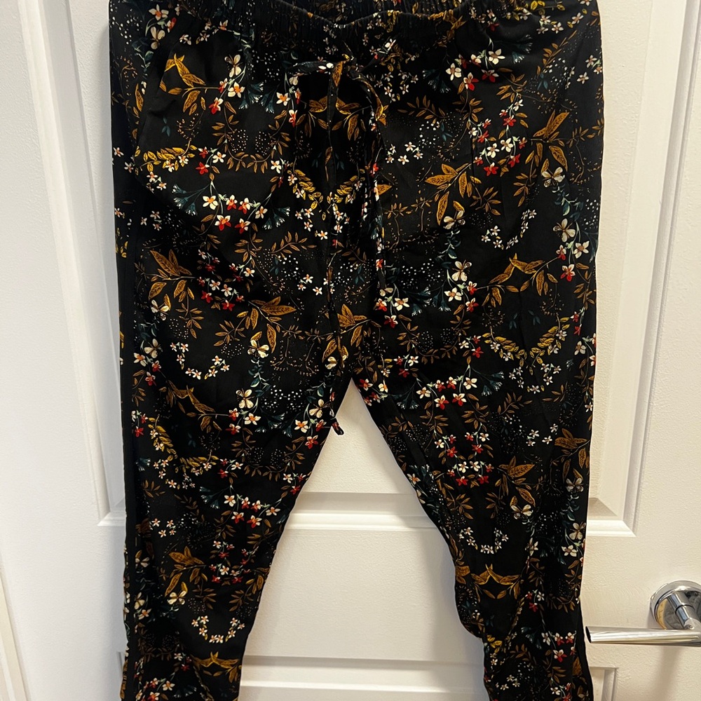 Floral Print Black Pants